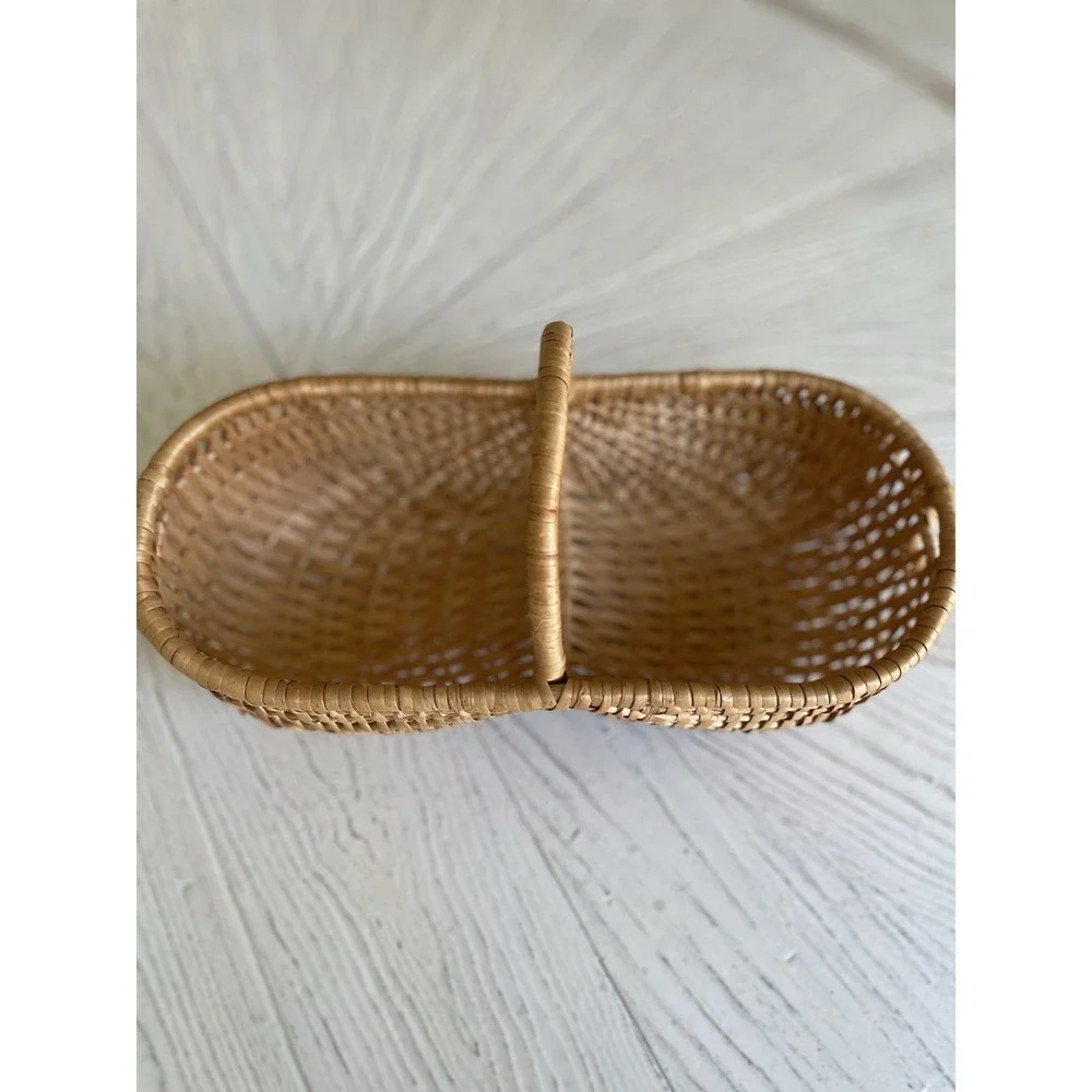 Vtg Woven Bohemian Wicker Rattan Handled Basket Hippie‎  Boho New